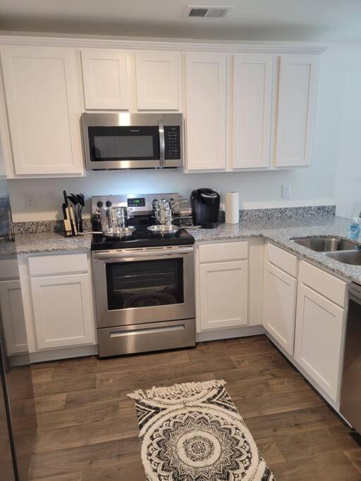 Sc 3755 New 2 Bedroom Townhouse Ft Jackson & Usc Columbia Exterior foto